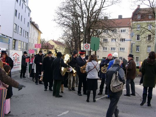 Aufstellung zum Faschingsumzug