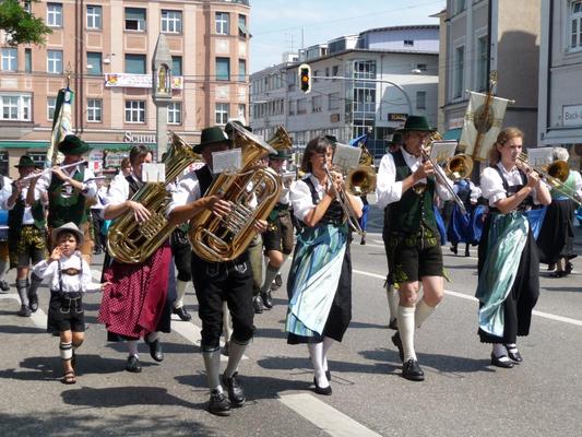 Festzug Pasinger Vorwiesn, Frontansicht